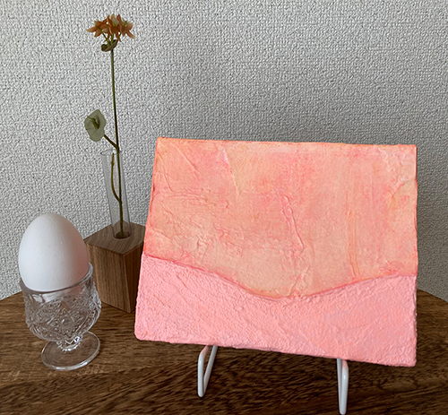 淡いピンク色の小作品